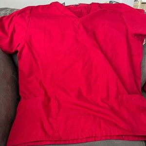 Size L scrub tops 7 all barely warn red in color 15 each or 70 for all